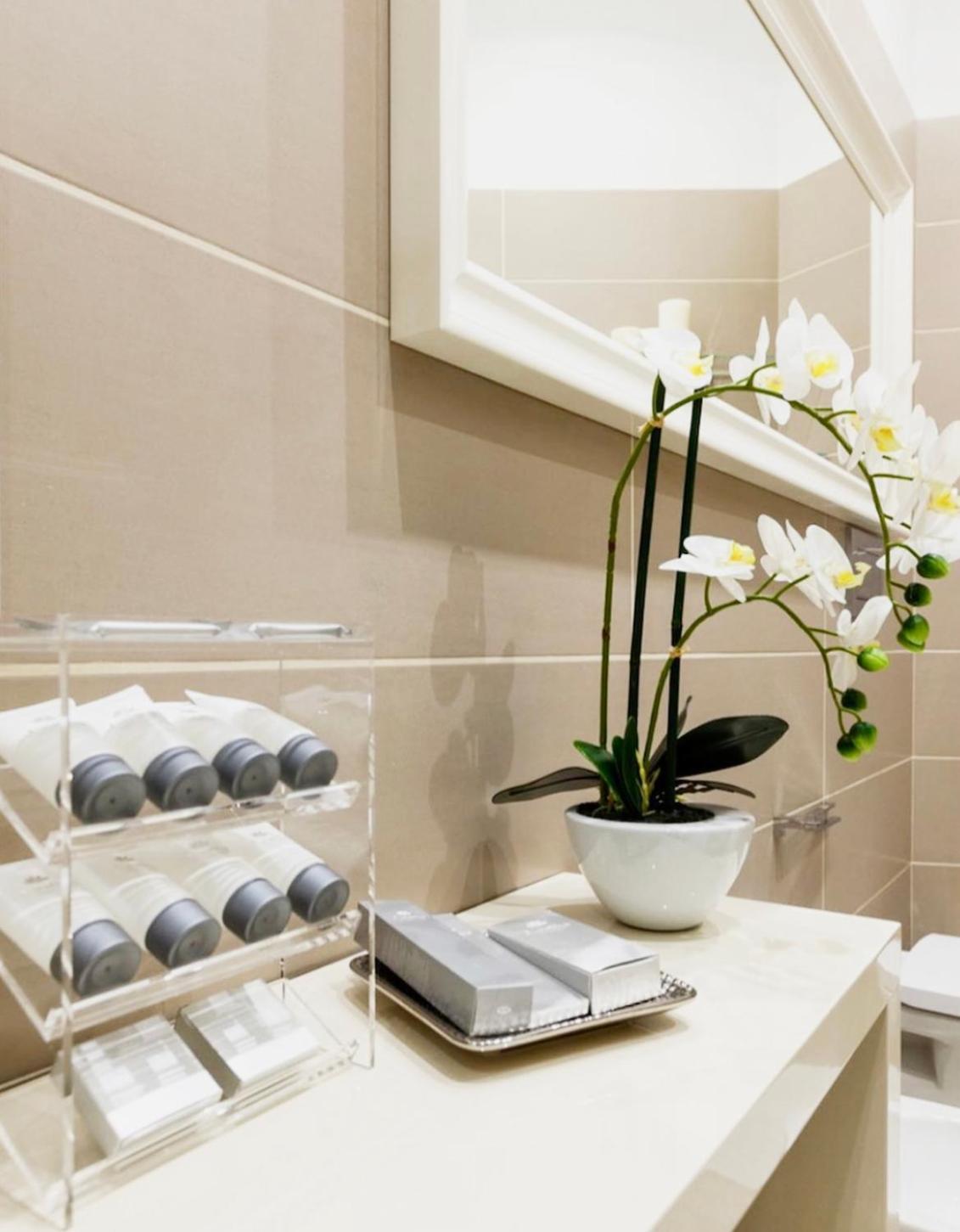 Lis Apartment Milan Bagian luar foto