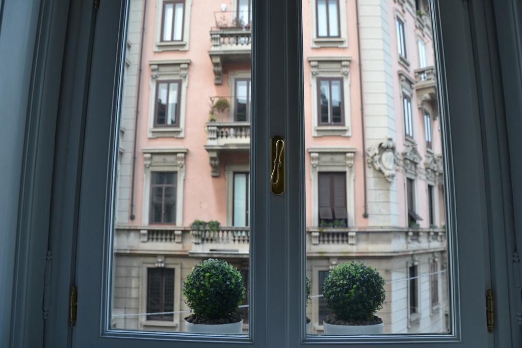 Lis Apartment Milan Bagian luar foto